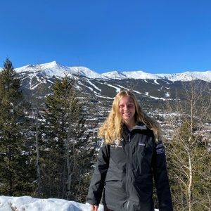 Meet your Posher, Kelly